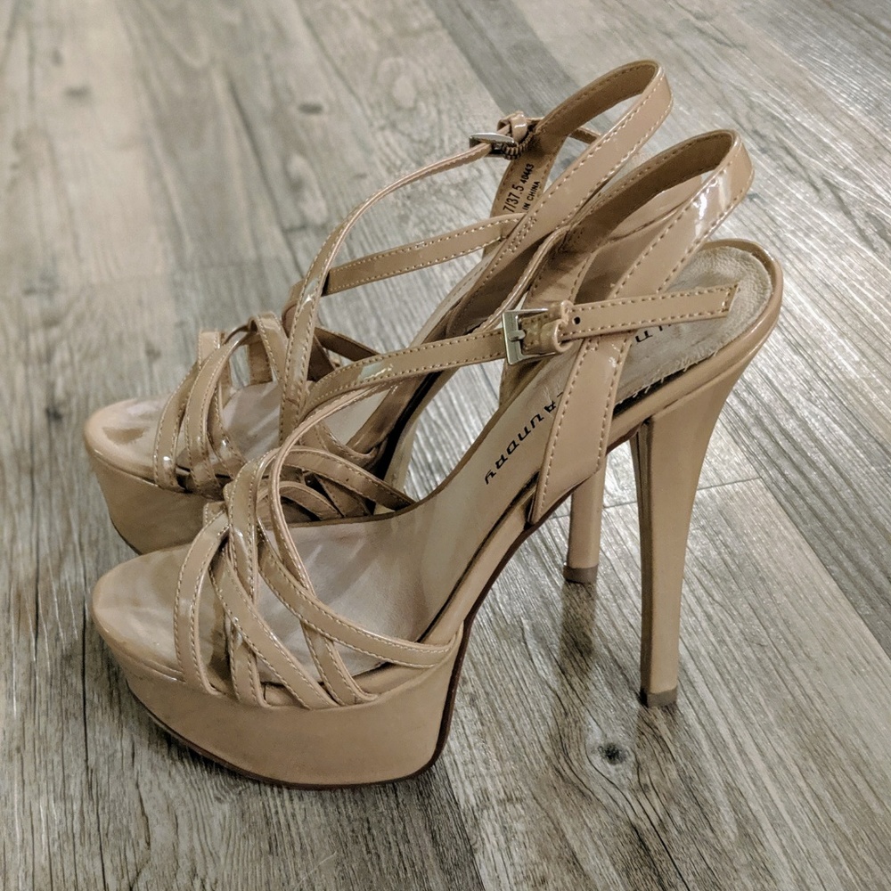 Chinese Laundry Teaser Platform Sandal Pageant